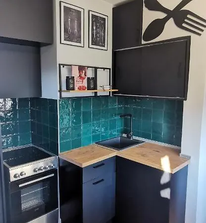 Patent 25 Apartment *